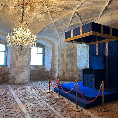 Zamek Sarny - Schloss Scharfeneck Kłodzko Buitenkant foto