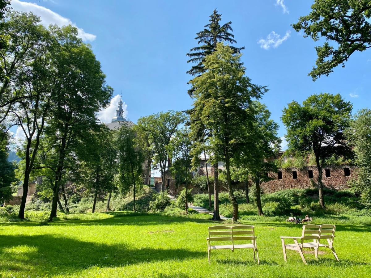 Zamek Sarny - Schloss Scharfeneck Kłodzko Buitenkant foto
