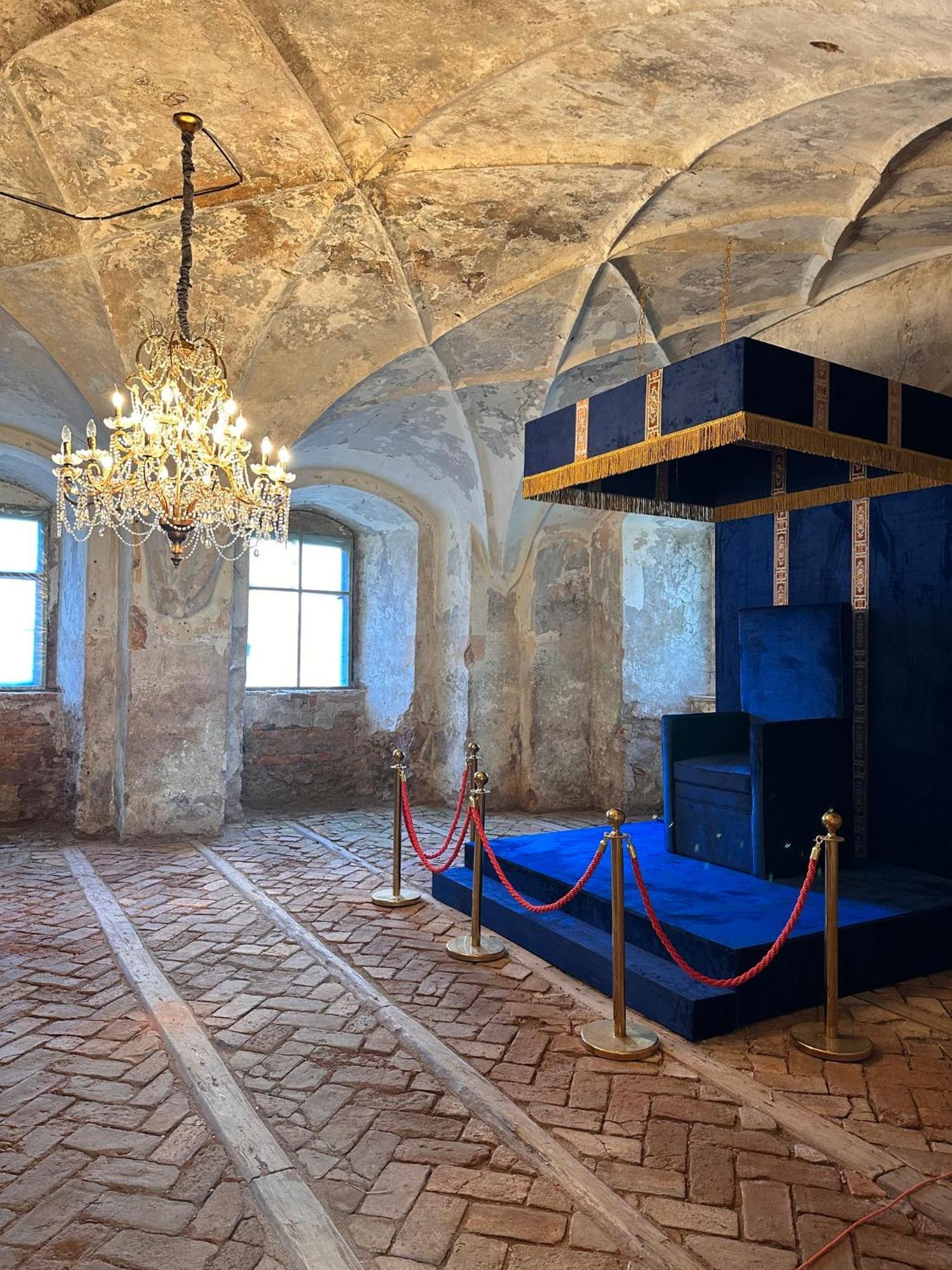 Zamek Sarny - Schloss Scharfeneck Kłodzko Buitenkant foto